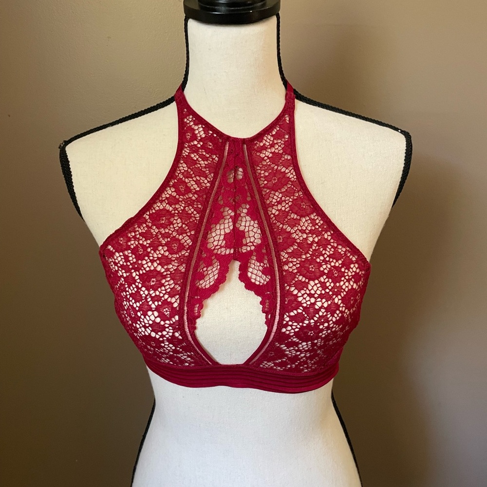 Elegant Lace Halter Bralette - Red
